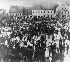 Manifestacja w Wodzisławiu Śląskim w czasie II powstania