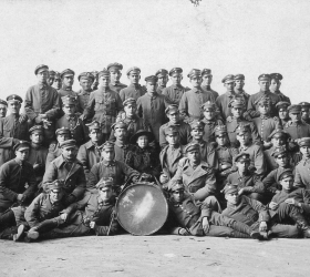 Kompania Powstańców biorąca udział w uroczystości zjednoczenia armii w Krakowie 20.10.1919