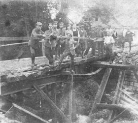 Most w Leśnicy wysadzony przez powstańców